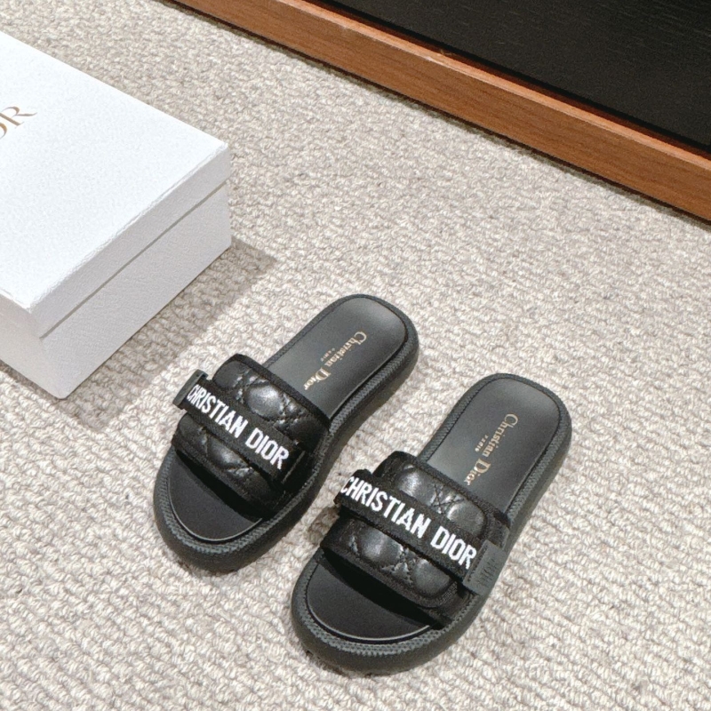 ch**an D*or slippers